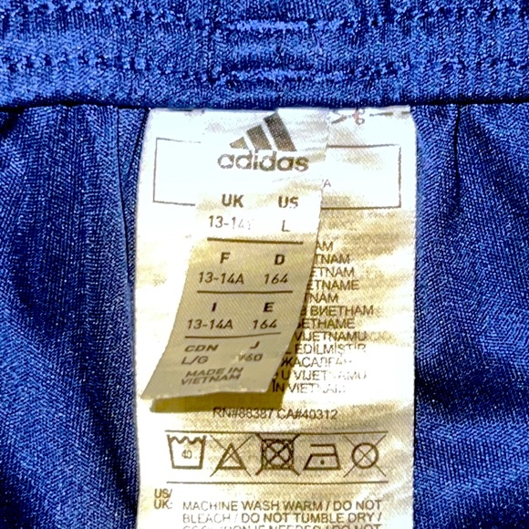 ADIDAS SHORTS IN NAVY - Picture 6 of 6